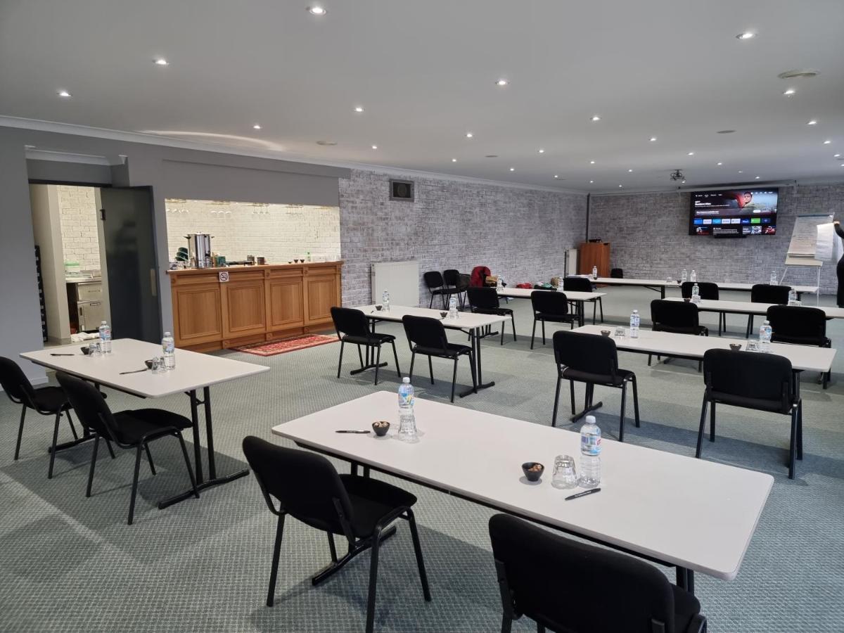 Tumbarumba Motel & Elms Restaurant Екстериор снимка