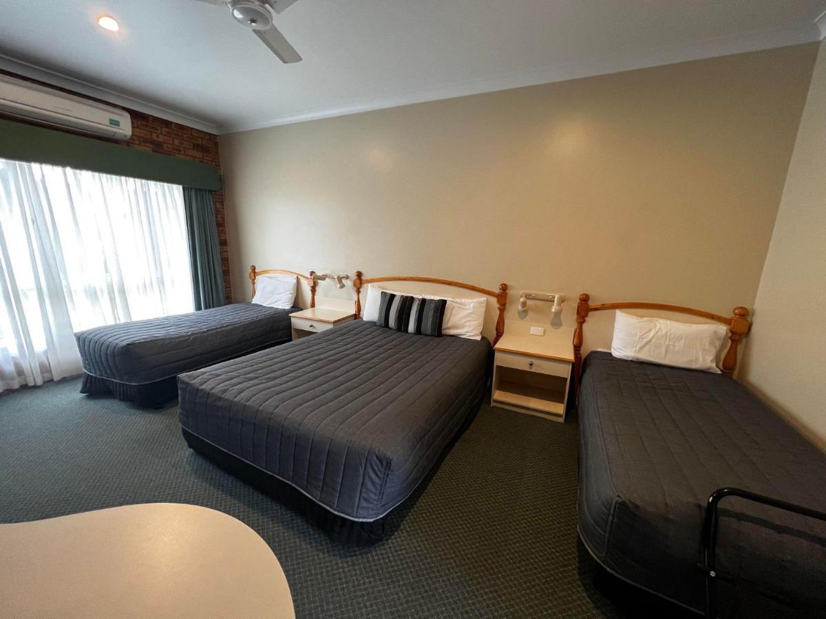 Tumbarumba Motel & Elms Restaurant Екстериор снимка