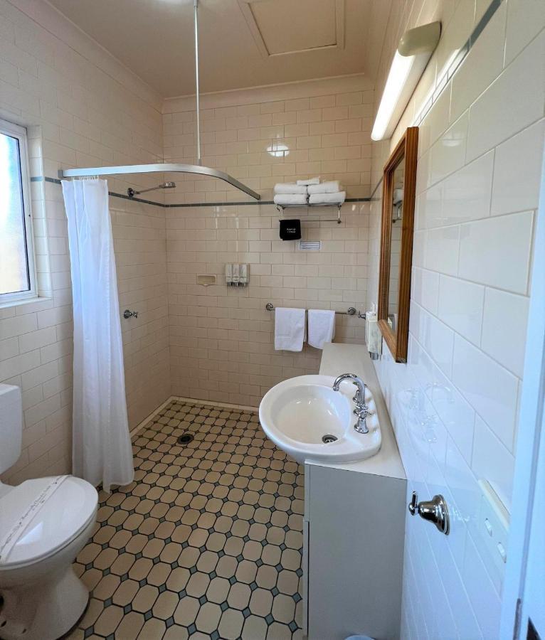 Tumbarumba Motel & Elms Restaurant Екстериор снимка