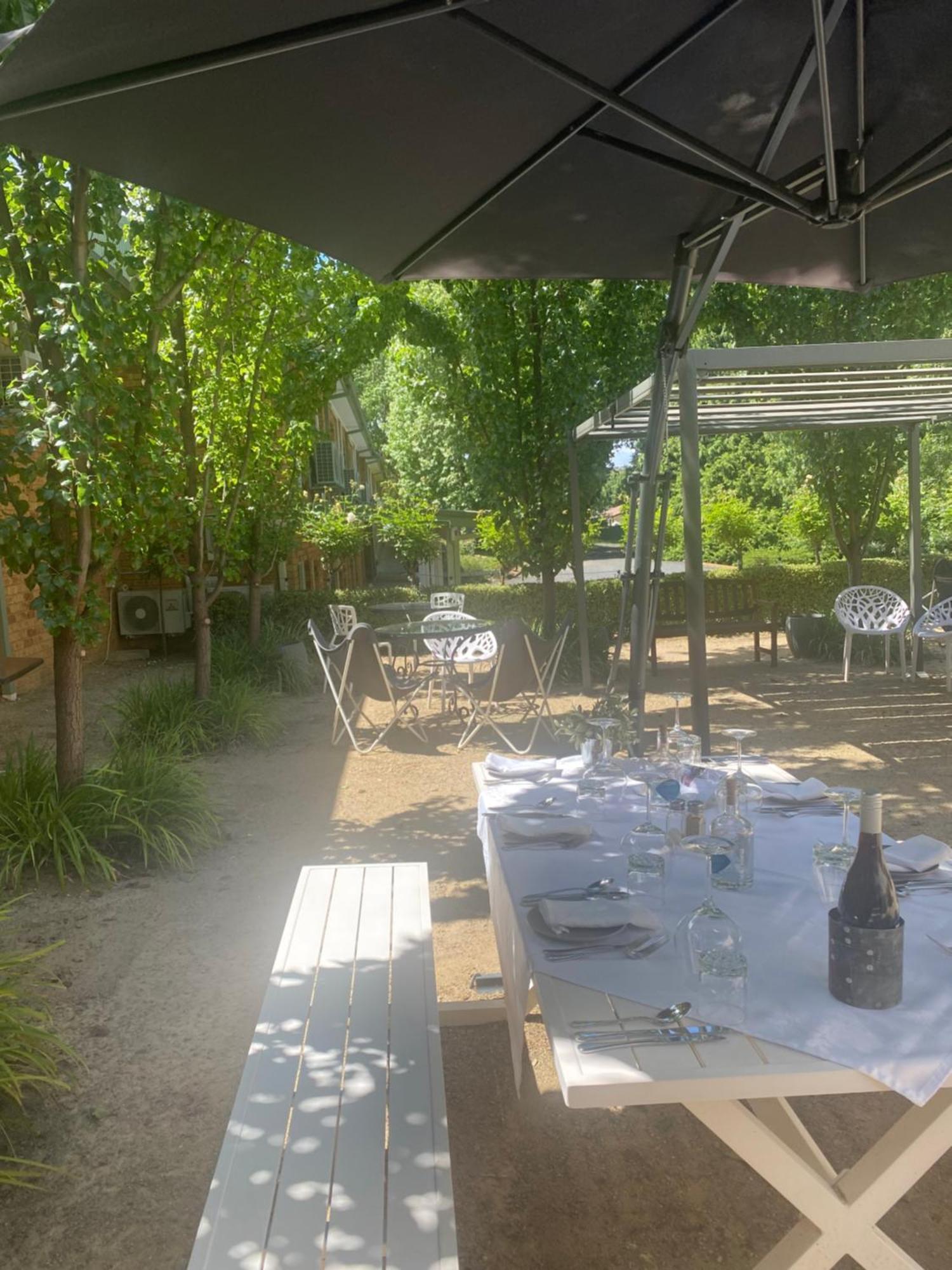 Tumbarumba Motel & Elms Restaurant Екстериор снимка