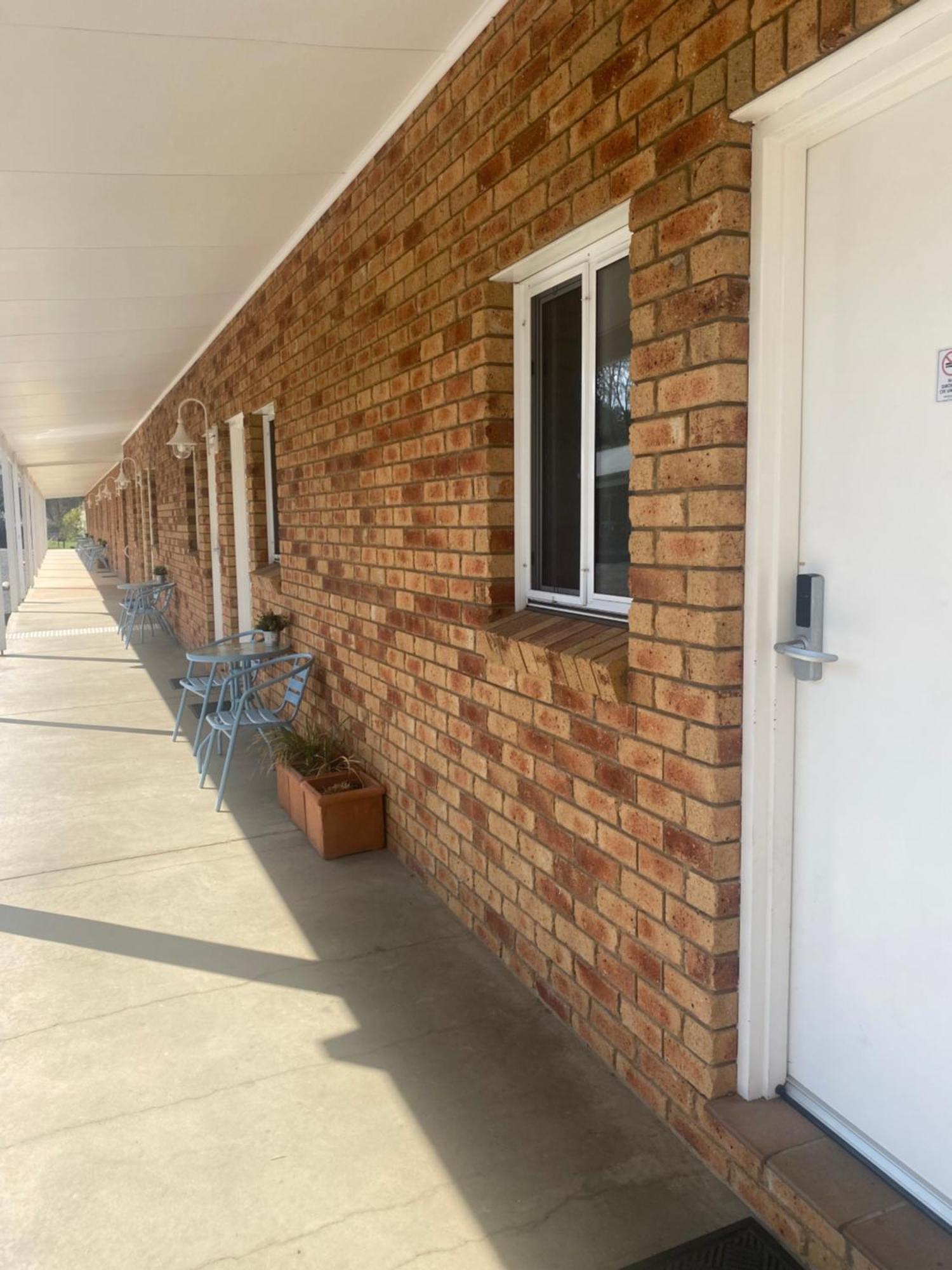 Tumbarumba Motel & Elms Restaurant Екстериор снимка