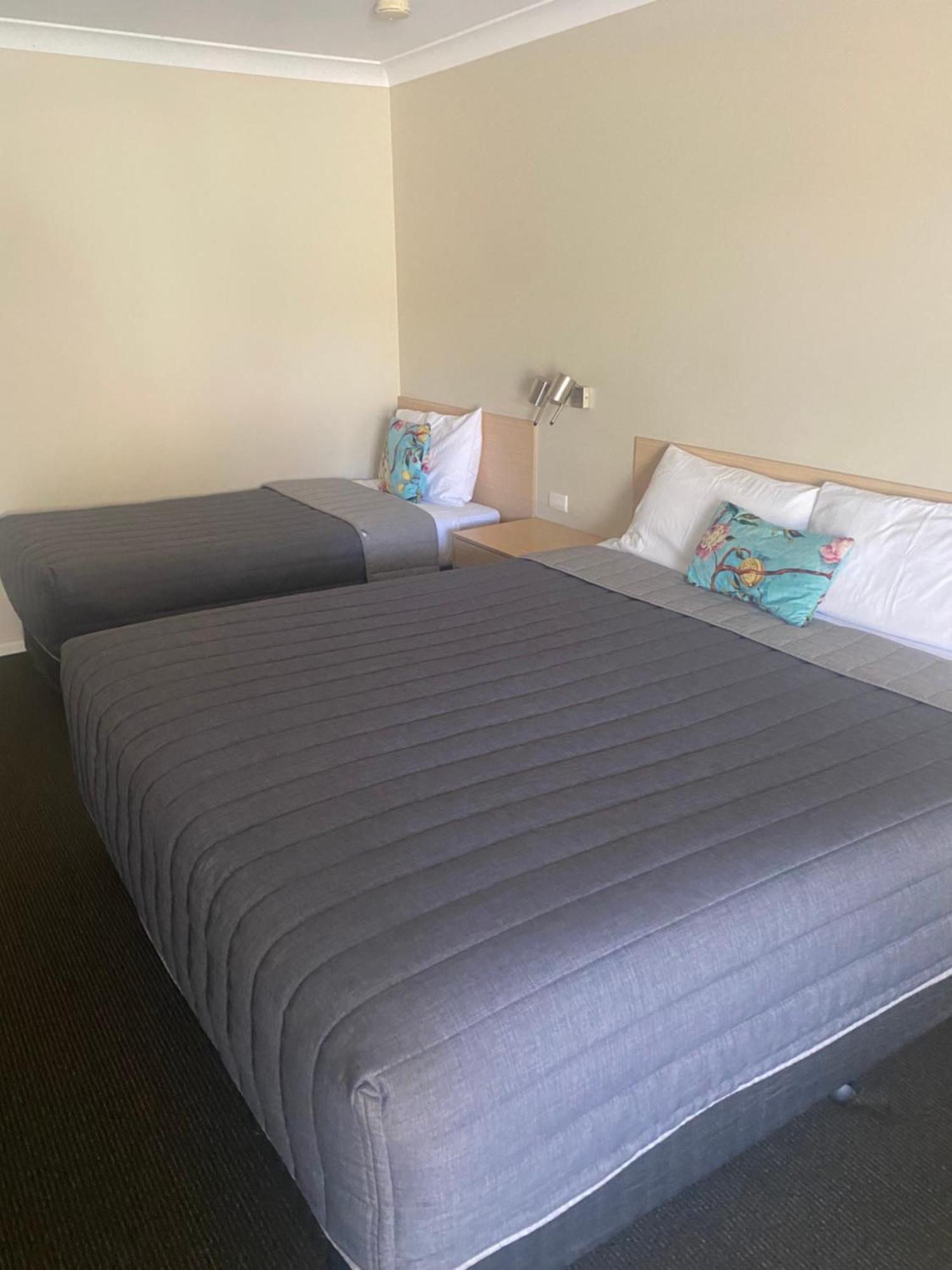 Tumbarumba Motel & Elms Restaurant Екстериор снимка