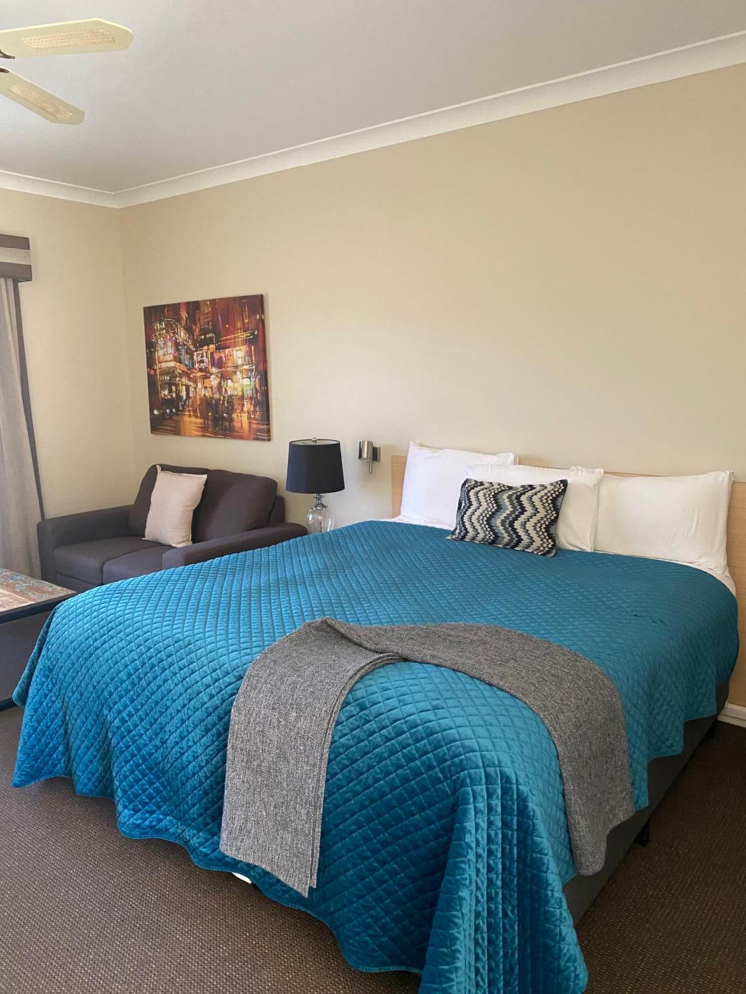 Tumbarumba Motel & Elms Restaurant Екстериор снимка