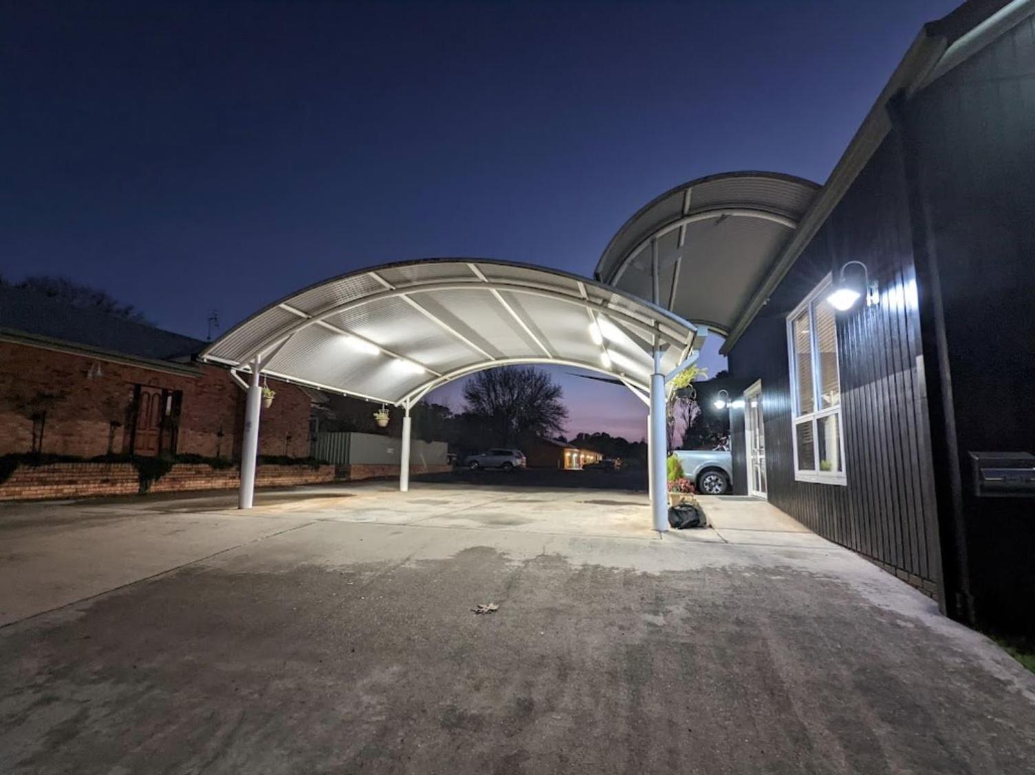Tumbarumba Motel & Elms Restaurant Екстериор снимка