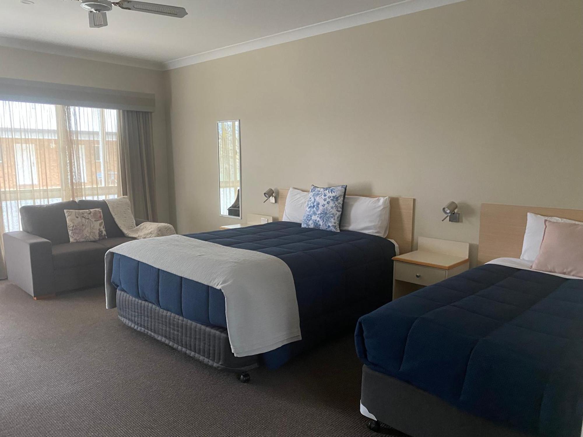 Tumbarumba Motel & Elms Restaurant Екстериор снимка